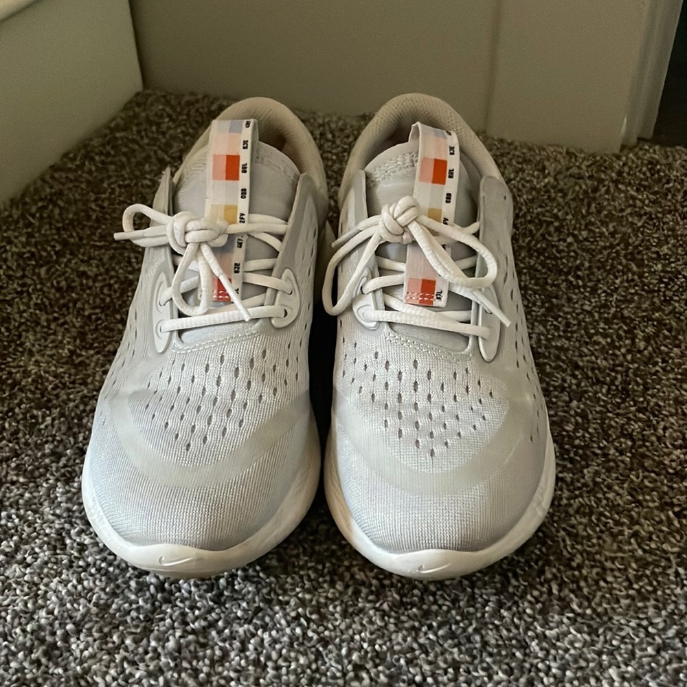 Women's Nike Joyride Sneakers